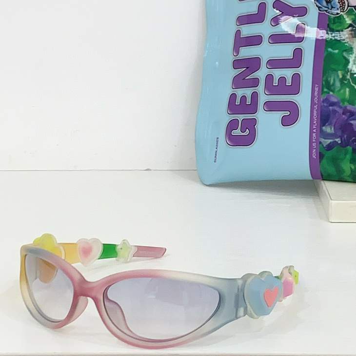 Picture of Gentle Monster Sunglasses _SKUfw62887652fw